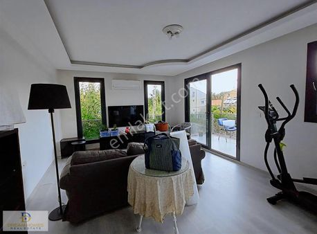 Foça'da Kiralık Geniş 3+1 Dubleks Daire