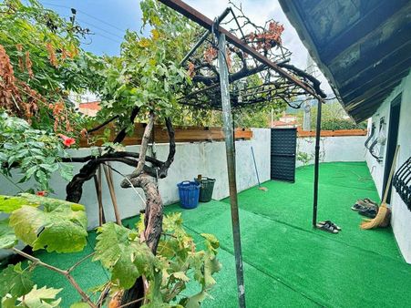 Uytundan Güre Köyünde Yenilenmiş Bahçeli 1+1 Müstakil Köy Evi