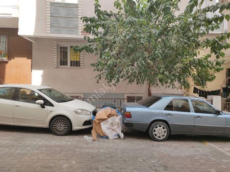 Yıldız Dan Mevlana Camisi Yakını Hisseli 2+1 Balknolu Y-giriş Daire