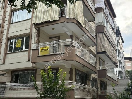 Tc Emlaktan Satılık Sağlık Mah. Ara Kat Fırsat Daire !