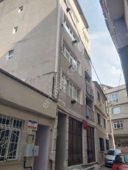 Acil Satılık Komple Etibank Caddesinde 5 Daire 1 Dükkan 1 Bodrum Kat Mülkiyetli