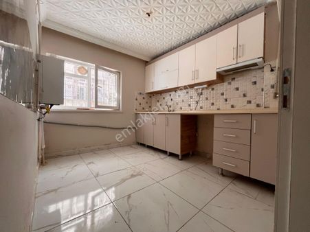 Ankara Kazanç'tan Full Yapılı Merkezi Konumda Çok Geniş Satılık 3+1 Satılık Bahçe Katı Daire