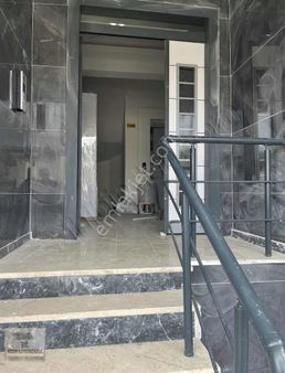 Hadımköy Merkezde Sıfır Ebeveyn Banyolu 2+1 Satılık Daire