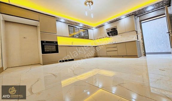 Ayd'den Muazzam 4+1 175m2 + 100m2 Depolu Satılık Daire