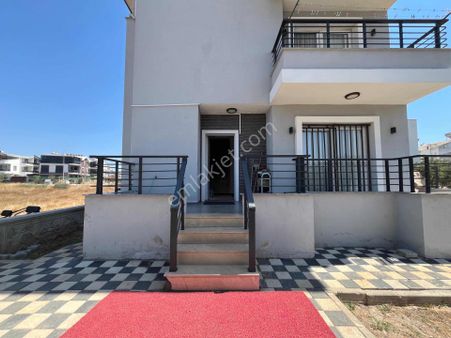 Didim Efelerde 3+1 Ayrı Mutfak Villa !