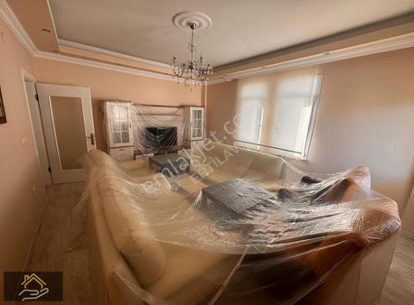 Foça Mahallesinde Satılık 130 M2 Eşyalı 2+1 Daire