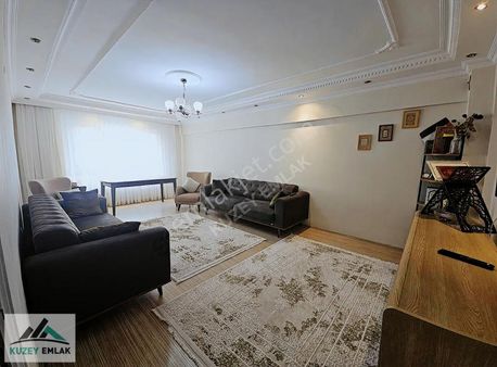 Kuzey Emlak'tan Asansörlü Binada Merkezi Konumda Fırsat Dairesi