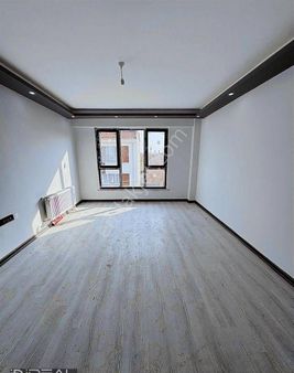 Esentepe Mh. Sırma Sokak Yakını Geniş Ferah Satılık 2+1 Daire