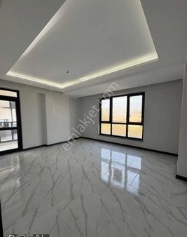 Yeşiltepe Mah. Çift Balkonlu, Ebeveyn Banyolu Satılık 2+1 Daire