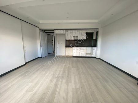 Valleyden Mustafa Kemal Cad. Cadde Üstü Sıfır 2+1 Daire