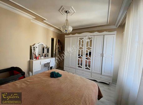 Eylem Garimenkul'den Altınova'da 2+1 Kelepir Satılık Daire