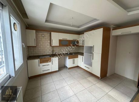 Merkezi Konumd 4+1geniş Oturumlu Satılık Daire