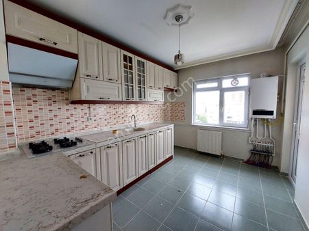 Tanrıverdi'den Kiralık Atatürk Mah Merkezde Önü Açık 3+1 Daire