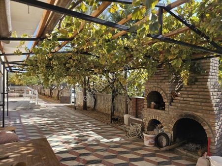 🏘️ Bahçeşehir'de 4+1 135 M² Antalya Çevre Yol Üstü Satılık Daire