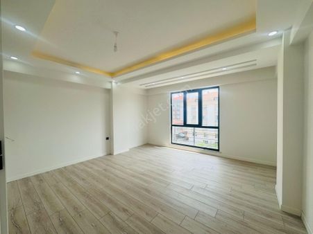 Güven'den Hastane Yanı Yerden Isıtmalı, Ebv Banyolu 4+1 Dubleks