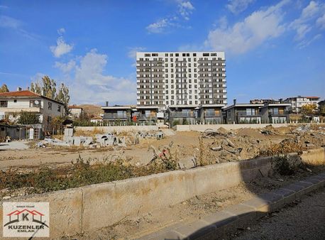 Kuzenler'dn Cumhuriyet Mah.site İçerisinde 8kat 12m2 Teraslı 2+1