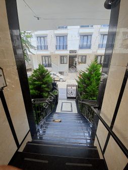 Metrobüse Yakın Satılık Daire 2+1