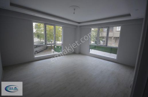 Metroya Çok Yakın Butik Sitede Satılık Lüks* 2+1 Daire