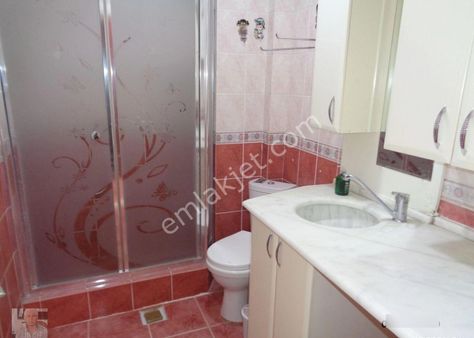 Merkez Yeni Mah. Uğrak Sokak Ta Arakat Köşe Daire