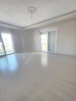 Kızılarık Mahallede Katta Asansorlu Daıre