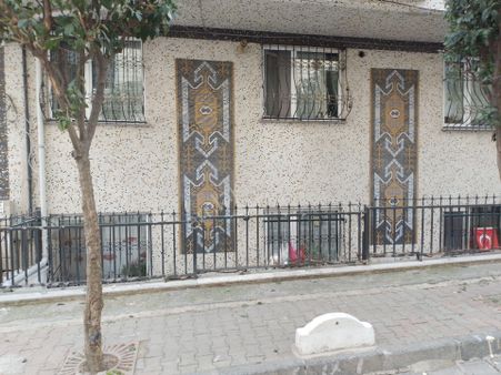 Yenibosna Zafer Mah Satlık Bahcekat Daire Metro Metröbüse 5dakka Ulaşımın Merkezinde Krediye Uygun