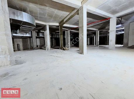 Sancaktepe'de Mülk Sahibin Den 1700 M2 Kiralık Depo