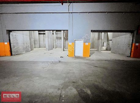 Sancaktepe'de Mülk Sahibin Den 965 M2 Kiralık Depo