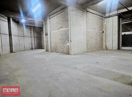 Sancaktepe'de Mülk Sahibin Den 1500 M2 Kiralık Depo