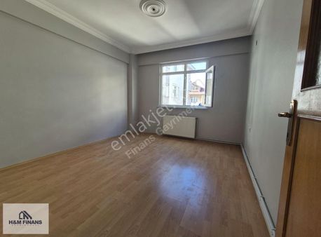 Ümraniye Altınşehir Mahallesi'nde Kiralık 2+1 Daire