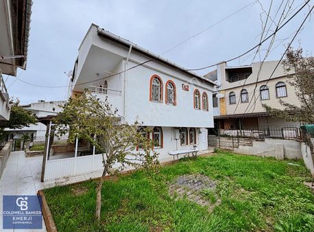Silivri Cumhuriyet Mah. Satılık 2 Adet Bahçeli 4+1 İkiz Villa