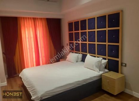 Kiptaş Venezia Mega Satılık 1+1 Full Eşyalı Büyük Daire..avm Mnz