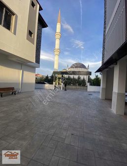 Vezirev Emlak'tan Defne Sitesinde 2+1 Kiralık Daireler