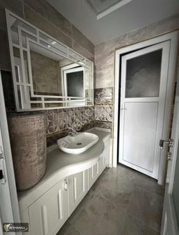 Beymahall Gyo Fıstıklık Cadde Üzeri Kiralık 3+1 Daire