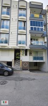 Küçük Çiğli'de Deniz Ve Doğa Manzaralı Ferah Daire