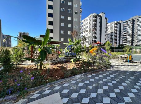 Icon'dan Akdeniz Mah. Son Kat Sevenler İçin Deniz Manzaralı 2+1