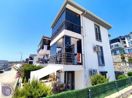 Didim Akbük'te Bahçe Katı 2+1 Deniz Manzaralı Eşyalı Daire