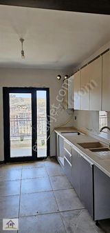 Ömer G.menkulden Y.pazarcık Tokide Kiralık 3+1 Daire