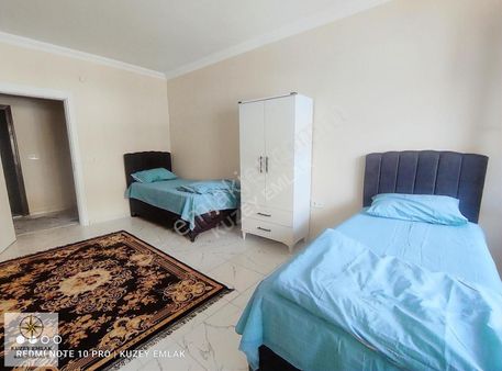 Kuzey Emlaktan Eşyalı 4yataklı Merkezde Kiralık Daire