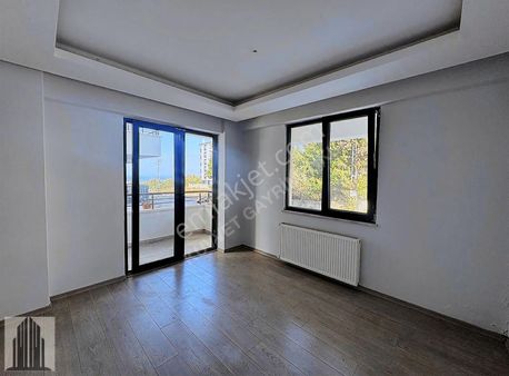 Kuvvet'ten Toplukonuta 3.bina Cam Balkonlu Ebeveyn Banyolu 2+1!