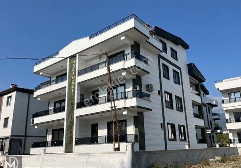 Akçay Cemil Temel Mahallesinde 3+1 Ön Cephe Köşe Dublex