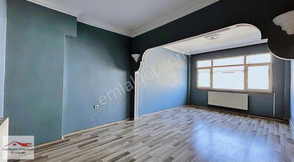 Gelişim Emlak`tan Hekimoğlu Ali Paşa Cad. Üzerinde 100m², 3+1