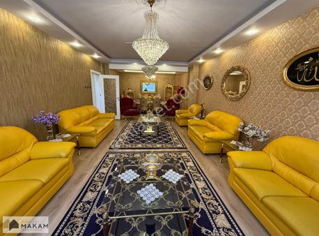 Beşyolda Cadde Cepheli 190m2 İçi Yapılı Ofis Kullanımına Uygun