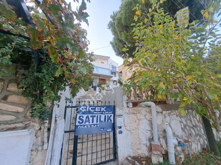 İzmir Seferihisar Atatürk Mahallesin De Satılık 4+1 Deniz Manzaralı Villa