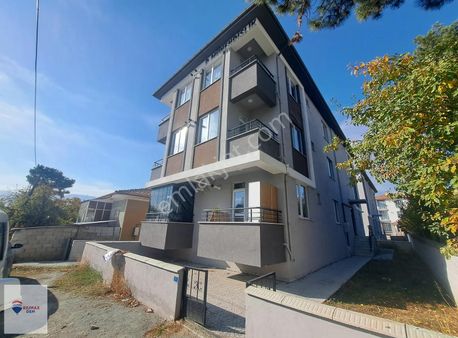 Remax Dem'den Halitpaşa Mahallesinde 1+1 Kiralık Daire