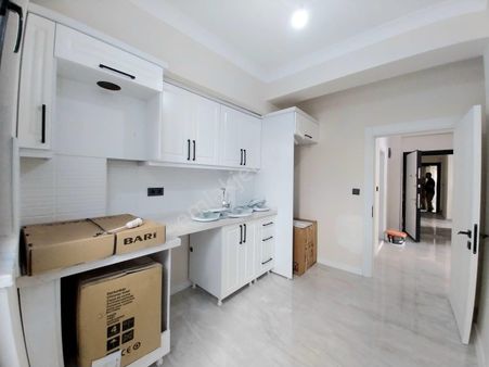 Yükselden Satılık Kadıköyde Müstakil Tadında Bahçeli Doğalgazlı 2+1 Daire