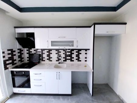 Yükselden Satılık Kadıköyde Kaçmaz Fırsat Geniş 1+1 Kapalı Mutfak Daire