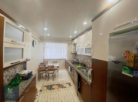 Uzunoğlu Emlak Tan Güngören De Yatırımlık 3+1 Kat 3 Fırsat Daire