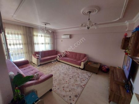 Seferihisar Çarşı Merkezde Satılık Geniş 3+1 Daire !!!