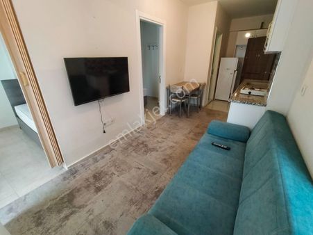 Denizli Merkezde Aile Apartında 50m2 2+1 Arakat Balkonlu Eşyalı Kiralık Daire