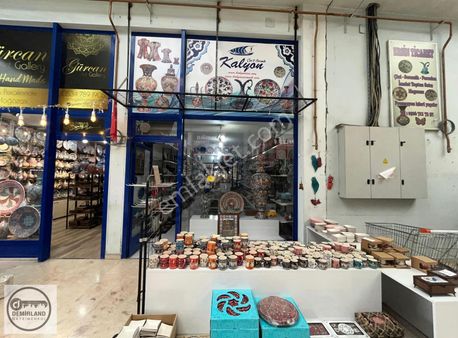 Demirlan'dan Satılık 1. Çiniciler Çarşısında Giriş Mağaza